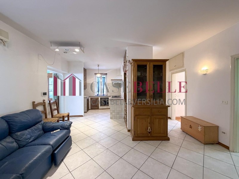 Appartamento in Vendita a Camaiore, 260'000&euro;, 105 m², con Box