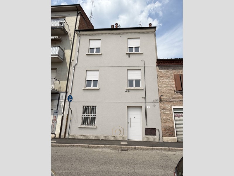Trilocale in Vendita a Ferrara, 228'000&euro;, 70 m²