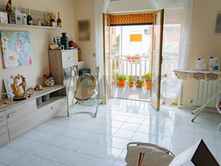 Trilocale in Vendita a Mascali, 92'000&euro;, 116 m²