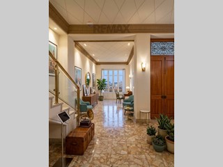 Appartamento in Vendita a Catania, 165'000&euro;, 190 m²