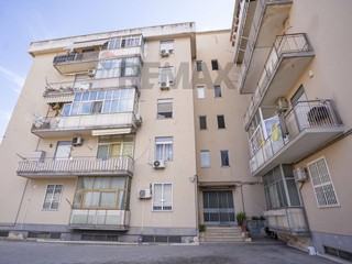 Appartamento in Vendita a Catania, 99'000&euro;, 94 m²