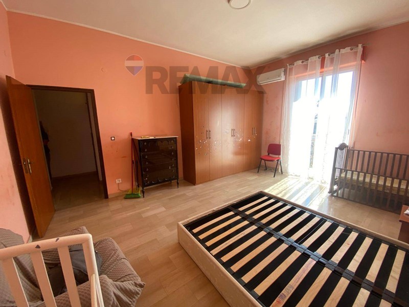 Trilocale in Vendita a Riposto, 51'000&euro;, 85 m²