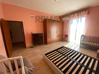 Trilocale in Vendita a Riposto, 51'000&euro;, 85 m²