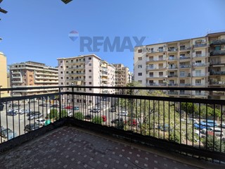 Appartamento in Vendita a Palermo, 329'000&euro;, 236 m²