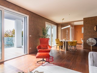 Attico in Vendita a Cuneo, 890'000&euro;, 130 m²