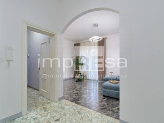 Trilocale in Vendita a Treviso, 250'000&euro;, 116 m²