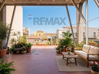 Appartamento in Vendita a Catania, 637'000&euro;, 265 m²