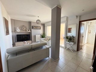 Quadrilocale in Vendita a Legnano, 198'000&euro;, 135 m², arredato, con Box