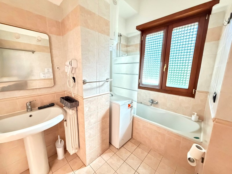 Bilocale in Vendita a Roma, 275'000&euro;, 70 m²