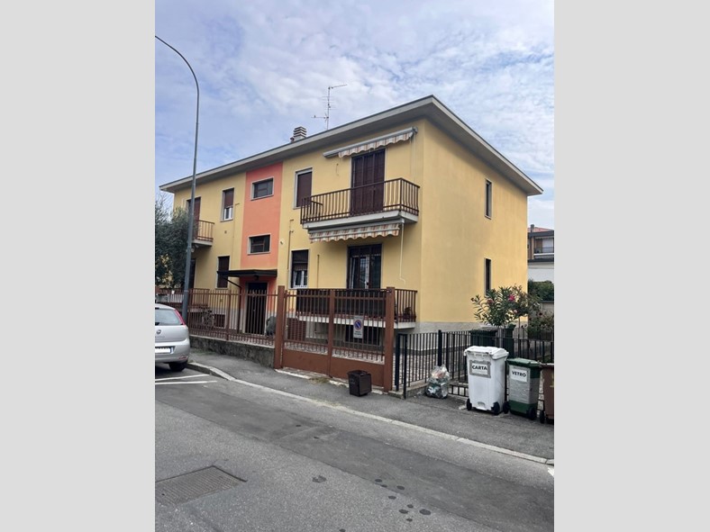 Trilocale in Vendita a Inzago, 143'000&euro;, 90 m², arredato