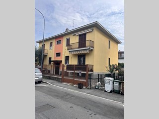 Trilocale in Vendita a Inzago, 143'000&euro;, 90 m², arredato