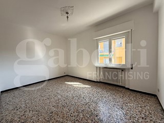 Quadrilocale in Vendita a Imperia, 145'000&euro;, 75 m²