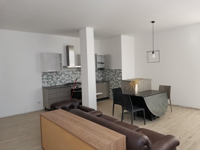 Quadrilocale in Vendita a Poggibonsi, 225'000&euro;, 125 m², arredato