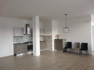 Quadrilocale in Vendita a Poggibonsi, 225'000&euro;, 125 m², arredato