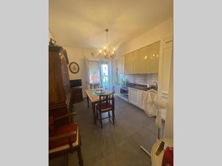 Appartamento in Vendita a Lucca, 280'000&euro;, 100 m²