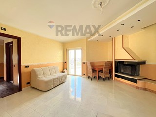 Quadrilocale in Vendita a Melito di Napoli, 167'000&euro;, 119 m²