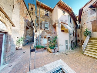 Bilocale in Vendita a Perugia, 75'000&euro;, 72 m²
