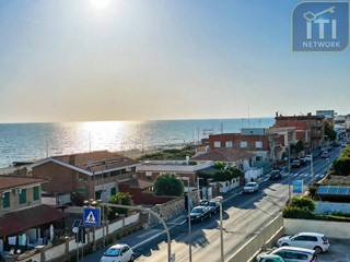 Bilocale in Vendita a Pomezia, 149'000&euro;, 75 m²