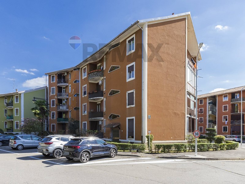 Trilocale in Vendita a Busto Arsizio, 93'000&euro;, 82 m²