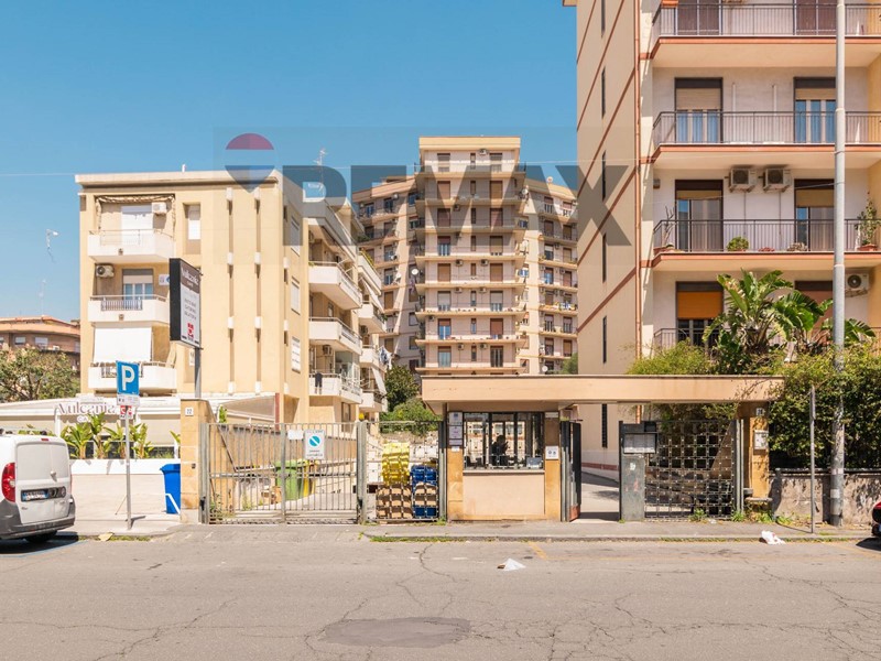 Appartamento in Vendita a Catania, 310'000&euro;, 140 m²