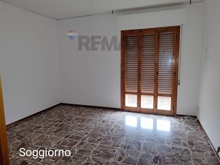 Appartamento in Vendita a Cavriglia, 88'000&euro;, 97 m²