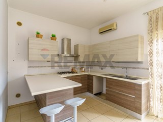 Trilocale in Vendita a Catania, 127'000&euro;, 118 m²