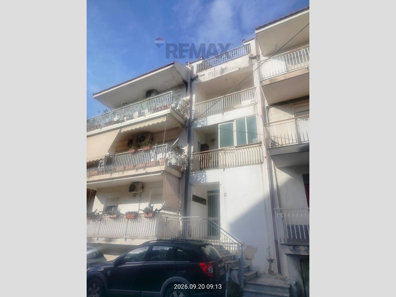 Trilocale in Vendita a Giardini Naxos, 125'000&euro;, 100 m²