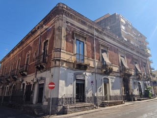 Appartamento in Vendita a Catania, 175'000&euro;, 125 m²