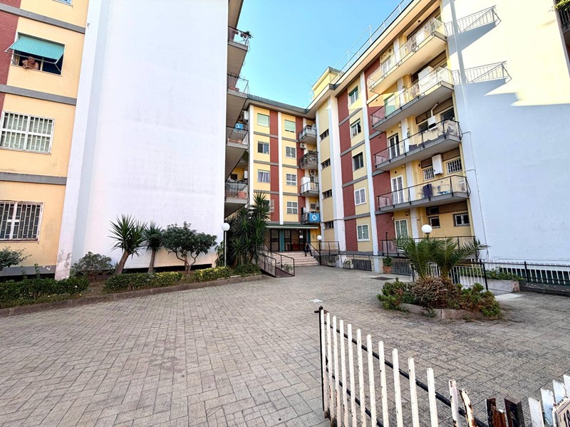 Appartamento in Vendita a Portici, 290'000&euro;, 131 m²