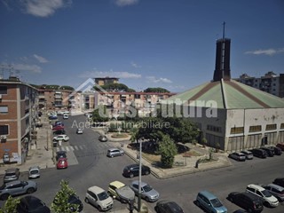 Bilocale in Vendita a Napoli, 110'000&euro;, 63 m²