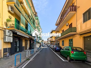 Trilocale in Vendita a Napoli, 159'000&euro;, 91 m²