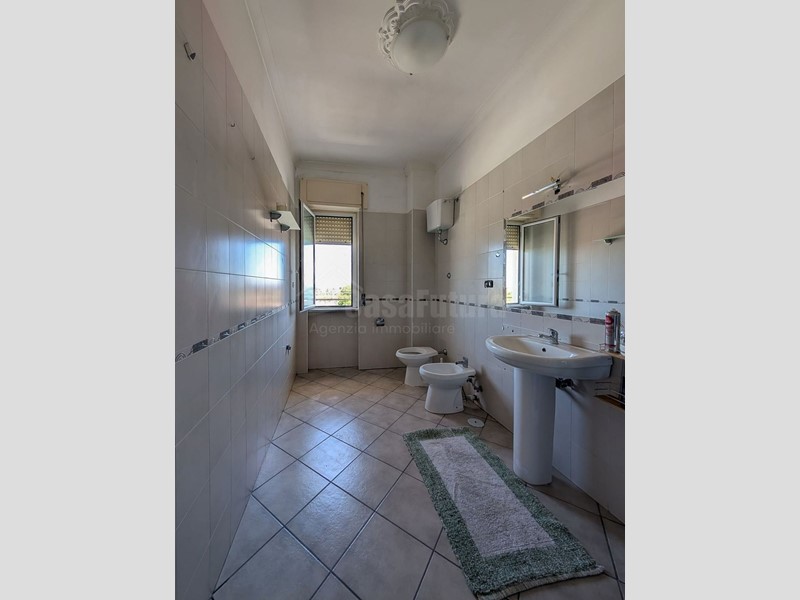 Trilocale in Vendita a Napoli, 163'000&euro;, 90 m²