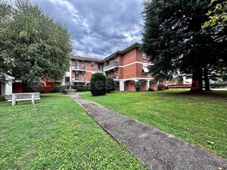 Bilocale in Vendita a Castelletto sopra Ticino, 107'000&euro;, 75 m², con Box