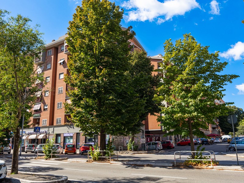 Trilocale in Vendita a Roma, 365'000&euro;, 90 m², con Box