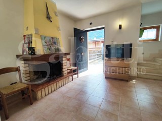 Trilocale in Affitto a Castel di Sangro, 1'250&euro;, 71 m², arredato