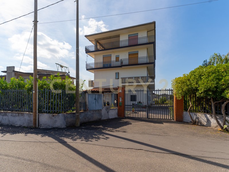Appartamento in Vendita a Belpasso, 79'000&euro;, 134 m²