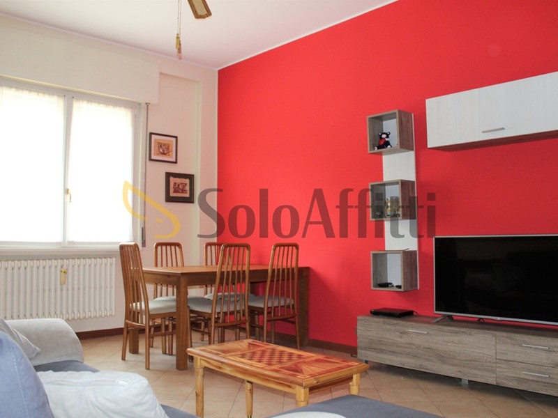 Trilocale in Affitto a Villa Cortese, 650&euro;, 90 m², arredato