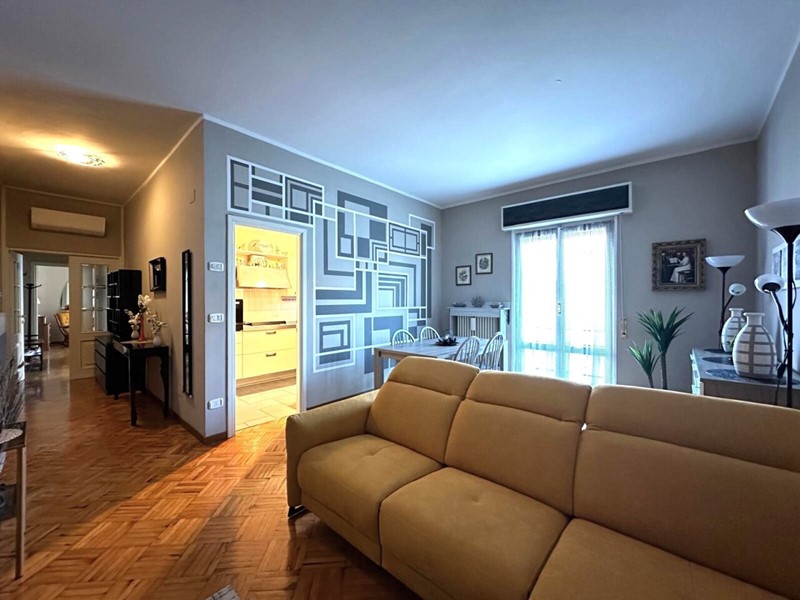 Trilocale in Vendita a Fiorenzuola d'Arda, 95'000&euro;, 85 m²