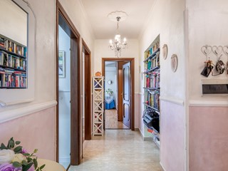 Trilocale in Vendita a Roma, zona Villaggi Prenestino, 139'000&euro;, 75 m²