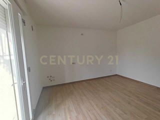 Trilocale in Vendita a San Giovanni Lupatoto, 230'000&euro;, 80 m²