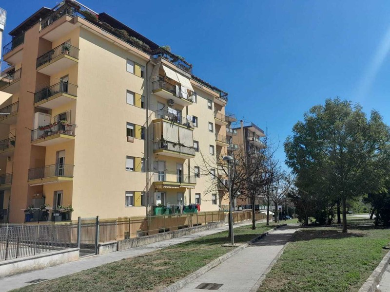 Trilocale in Vendita a Benevento, 113'000&euro;, 100 m²