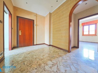 Appartamento in Vendita a Taranto, 169'000&euro;, 188 m²