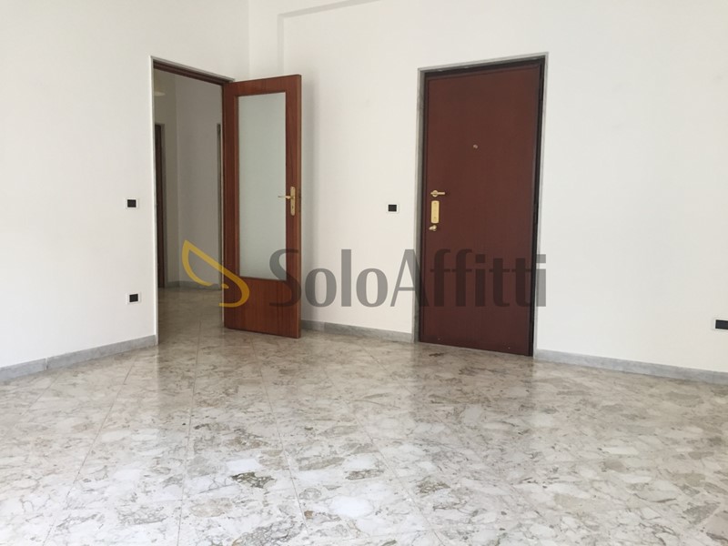 Quadrilocale in Affitto a Bari, zona Picone, 900&euro;, 120 m²