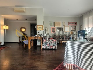 Quadrilocale in Affitto a Parabiago, 750&euro;, 130 m², con Box