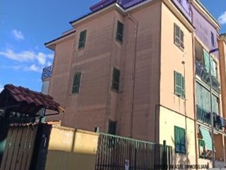 Trilocale in Vendita a Giugliano in Campania, 56'250&euro;, 105 m²
