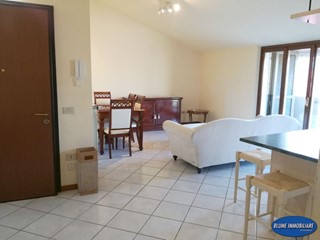 Trilocale in Affitto a Viareggio, 750&euro;, 98 m², arredato
