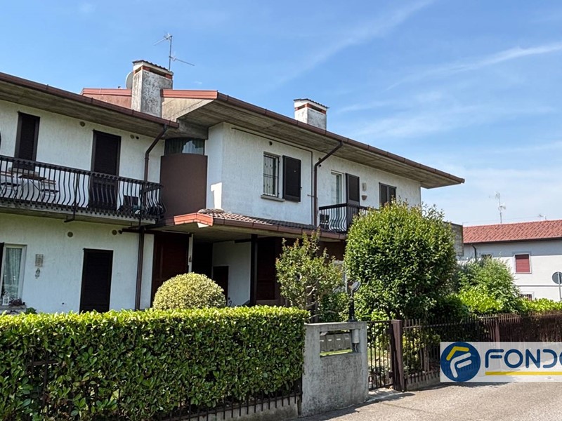 Appartamento in Vendita a Castelli Calepio, 215'000&euro;, 150 m²