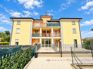 Bilocale in Vendita a Govone, 120'000&euro;, 60 m², arredato, con Box