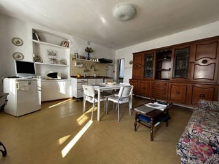 Appartamento in Vendita a Feltre, 63'000&euro;, 80 m²