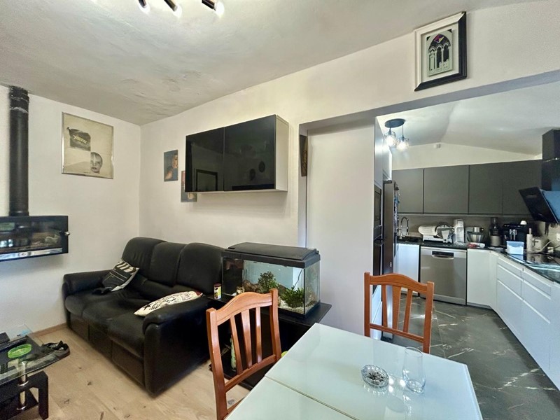 Appartamento in Vendita a Siena, zona Sant'Andrea a Montecchio, 380'000&euro;, 134 m²